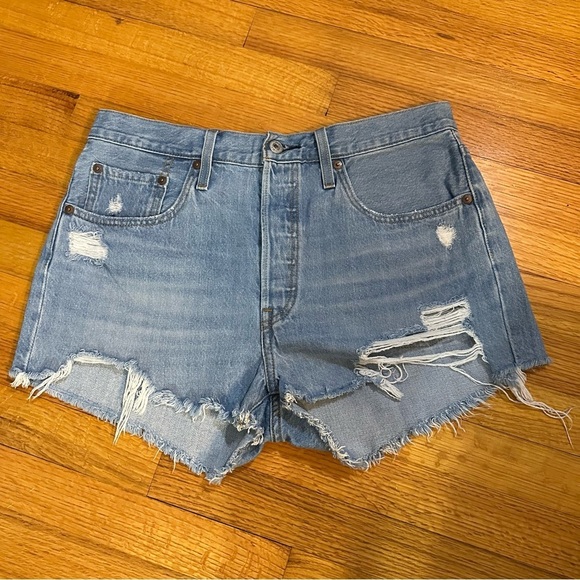 LEVI'S 501 Original Womens Denim Shorts size 31 (O - Picture 2 of 10